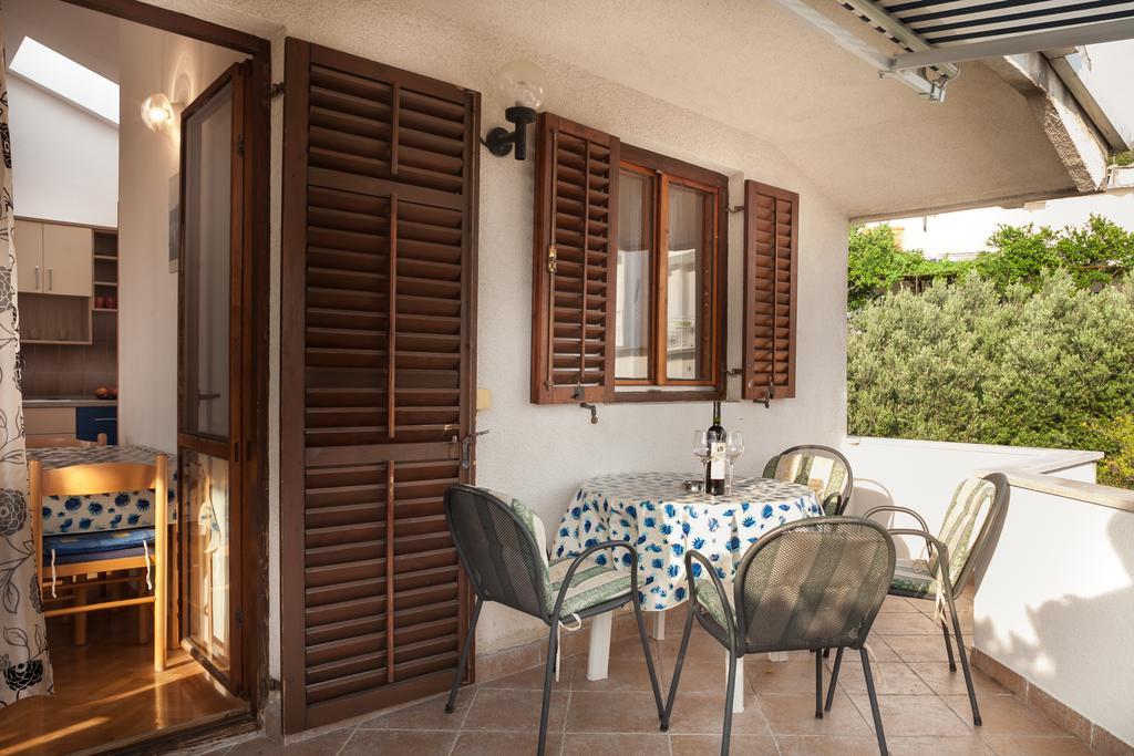 Kornelija 2 Apartman Podgora Szoba fotó