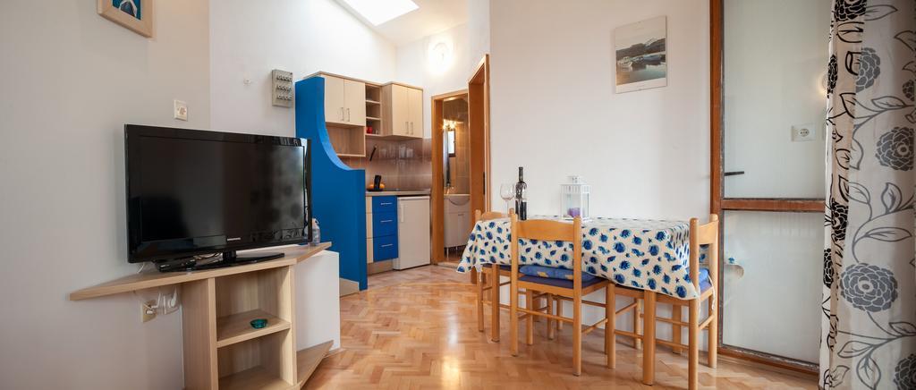 Kornelija 2 Apartman Podgora Szoba fotó