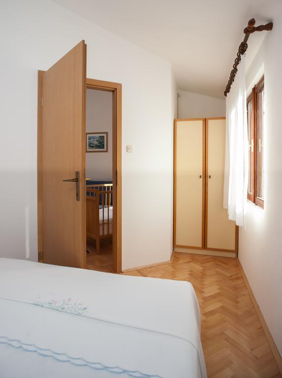 Kornelija 2 Apartman Podgora Szoba fotó