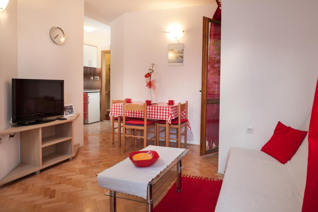 Kornelija 2 Apartman Podgora Szoba fotó