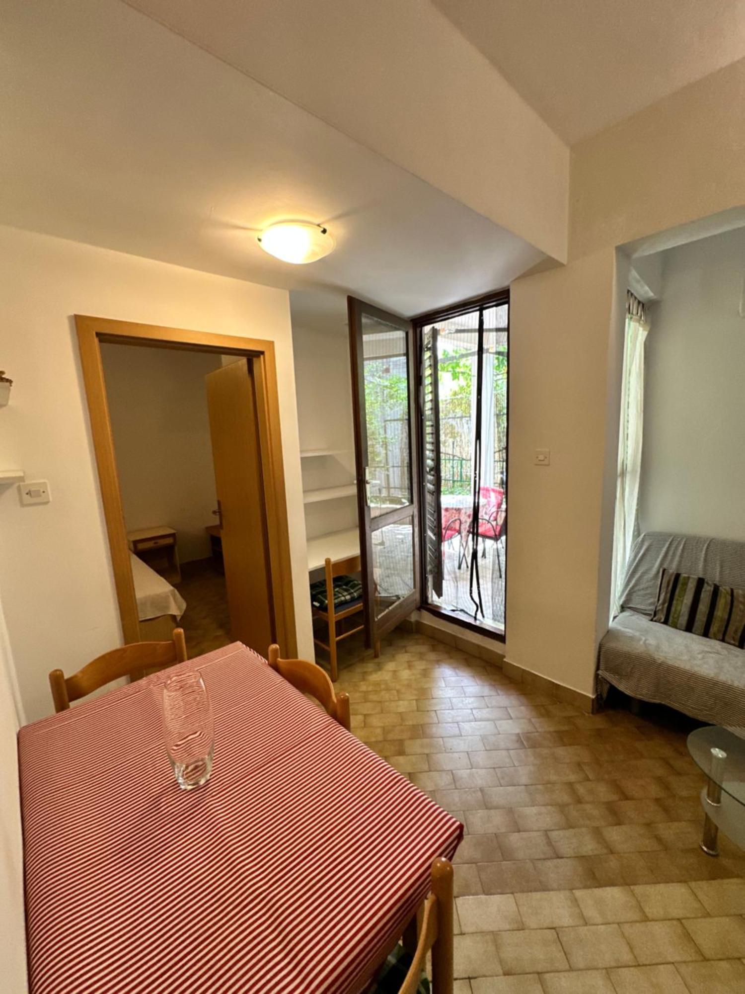 Kornelija 2 Apartman Podgora Kültér fotó